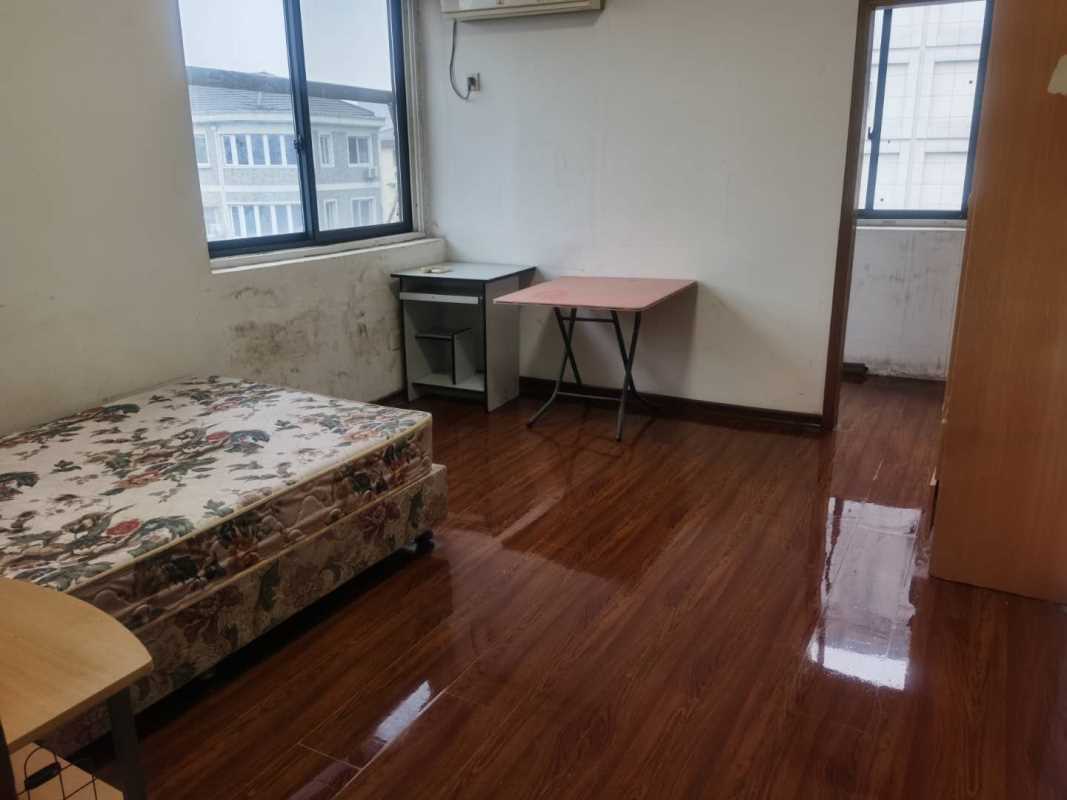 �������Ķ�����סլ